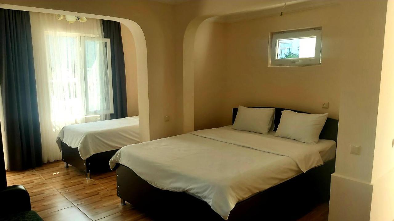 Hotel Zura Palace Kvariati Exterior foto